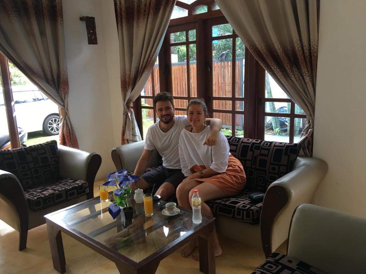 Like Mike Tourist Guest House & Restaurant Negombo Zewnętrze zdjęcie