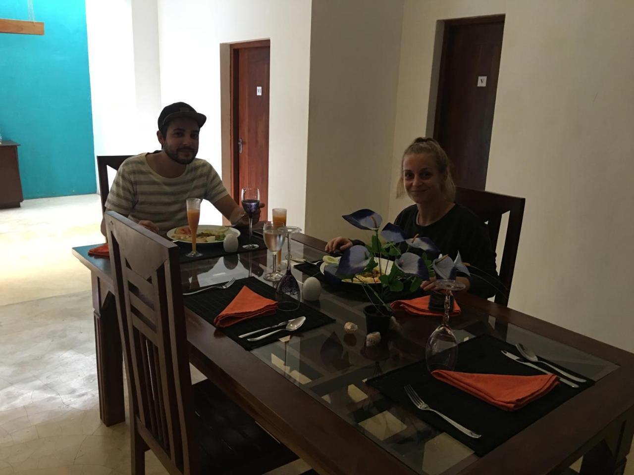 Like Mike Tourist Guest House & Restaurant Negombo Zewnętrze zdjęcie