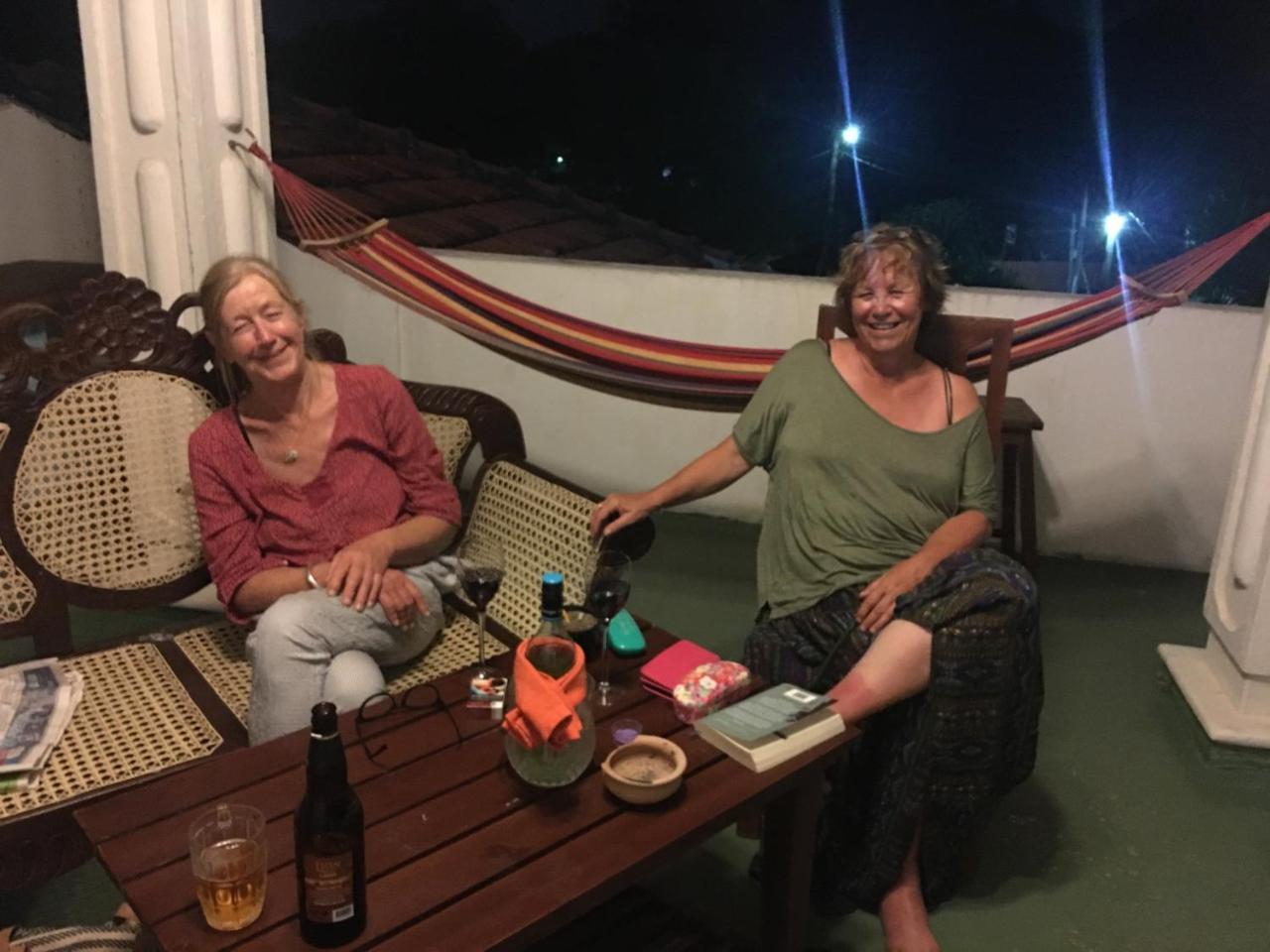 Like Mike Tourist Guest House & Restaurant Negombo Zewnętrze zdjęcie