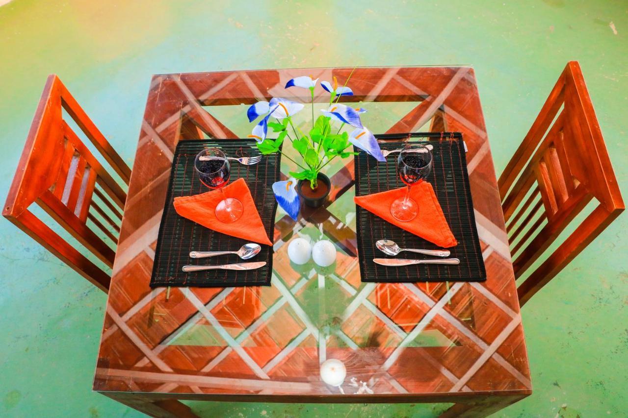 Like Mike Tourist Guest House & Restaurant Negombo Zewnętrze zdjęcie